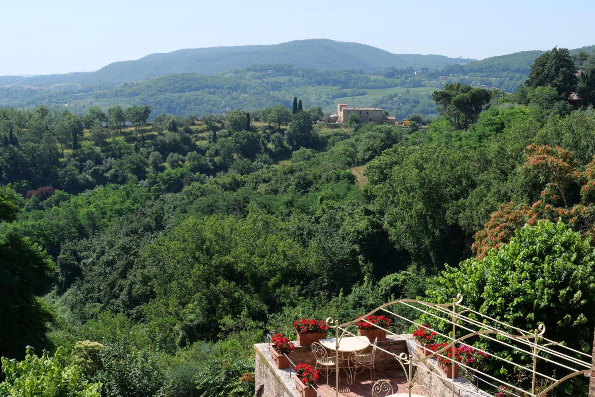 Delcorto Suites Montepulciano Exterior photo
